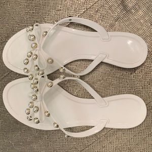 BOUTIQUE PEARL DROP WATERPROOF SANDAL, 8